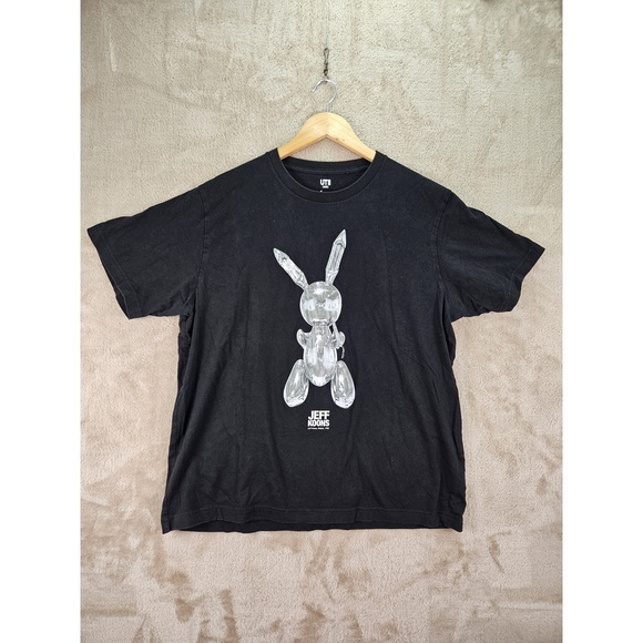 Uniqlo Other - Uniqlo x Jeff Koons Rabbit T-shirt Graphic Iconic 1986 Stainless Steel Sculpture